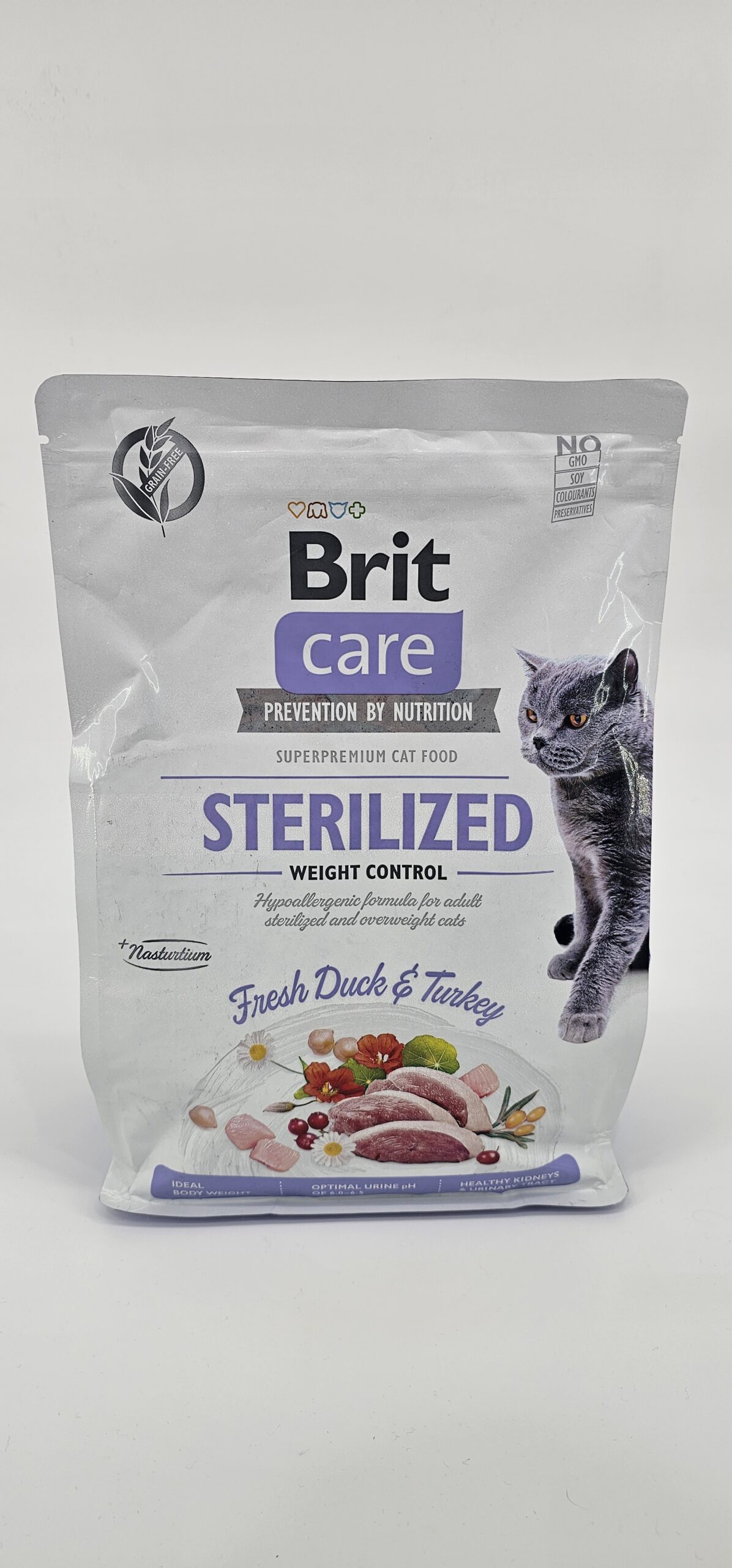 BRIT CARE STERILIZED WEIGHT CONTROL - FRESH DUCK & TURKEY 2 KG