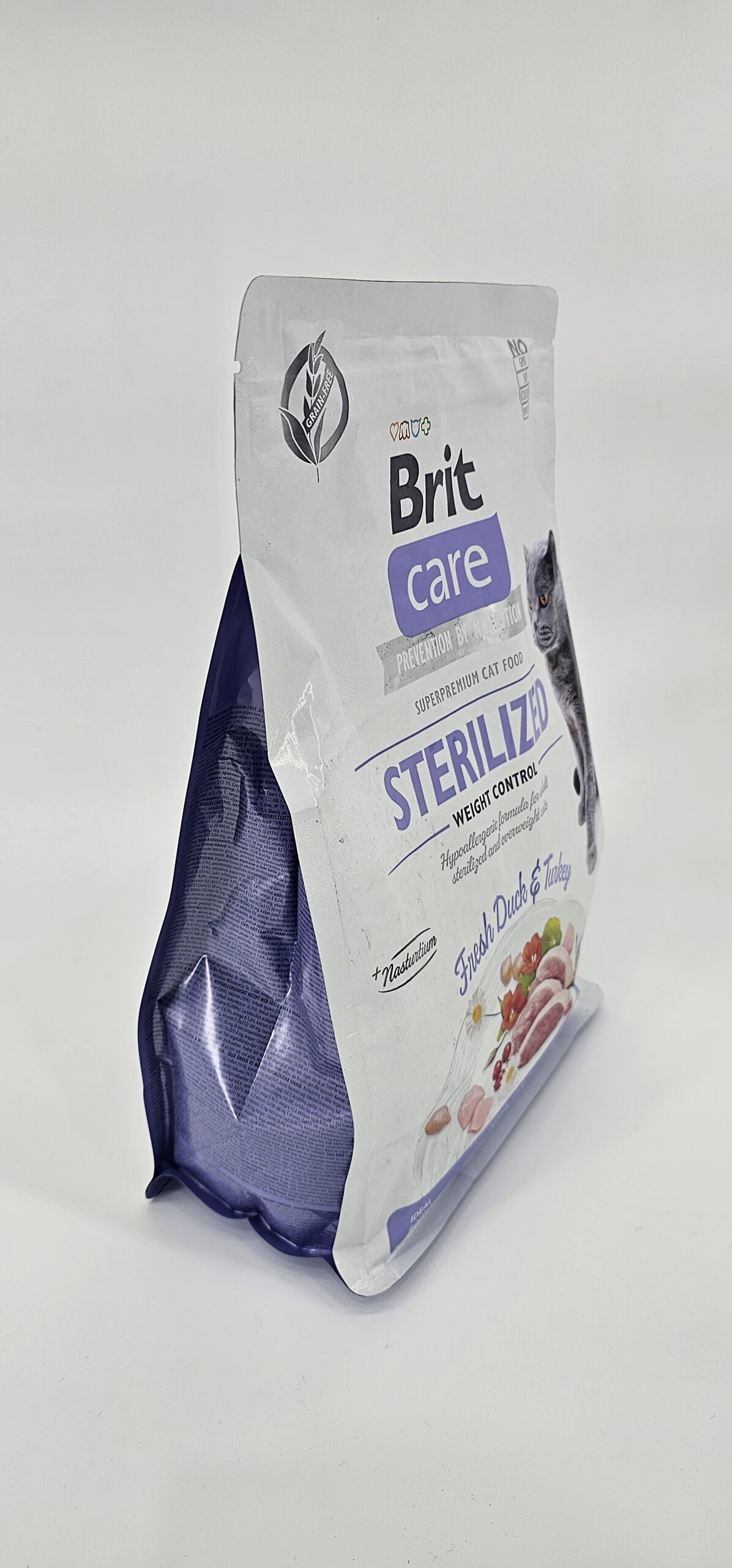 BRIT CARE GATO STERILIZED WEIGHT CONTROL - FRESH DUCK & TURKEY 2 KG - Imagen 2