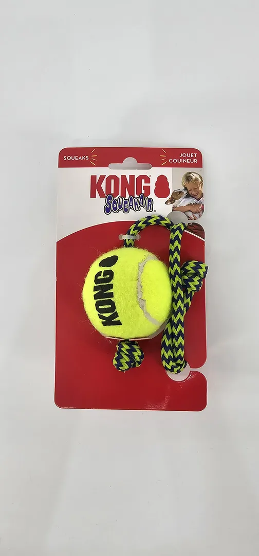 KONG SQUEAKAIR PELOTA CON CUERDA
